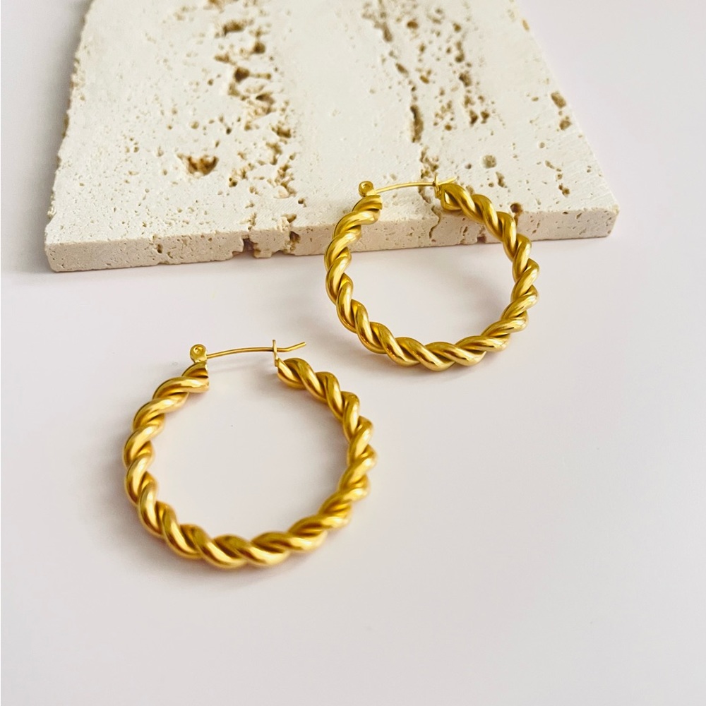 18k gold stainless steel croissant women earring 35mm